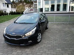 Schwarz metallic Gebraucht 2013 Kia Ceed Limousine | 11.000 € (Etwas zu teuer)