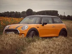 Orange Gebraucht 2015 Mini ONE Kleinwagen | 10.000 €