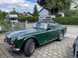Grün Gebraucht 1965 Triumph TR 250 Cabrio | 46.500 €