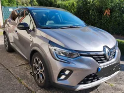 Grau Gebraucht 2022 Renault Captur Intens SUV | 19.450 € (Guter Preis)