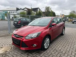 Rot Gebraucht 2012 Ford Focus Titanium Limousine | 4.990 € (Guter Preis)