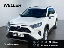 Weiss Gebraucht 2021 Toyota RAV4 Hybrid Business Edition SUV | 27.990 € (Fairer Preis)