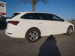 Weiß Gebraucht 2022 Skoda Octavia Style Limousine | 22.650 € (Fairer Preis)