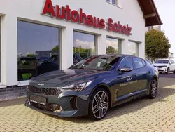 Grün Gebraucht 2023 Kia Stinger Limousine | 53.990 €