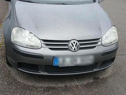 Grau Gebraucht 2006 VW Golf V Limousine | 3.000 € (Fairer Preis)