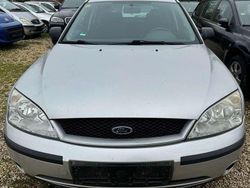 Silber Gebraucht 2001 Ford Mondeo Trend Limousine | 1.590 € (Fairer Preis)