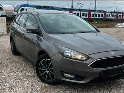 Grau Gebraucht 2015 Ford Focus Kombi | 4.700 € (Fairer Preis)