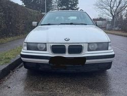Weiß Gebraucht 1997 BMW 316 Kombi | 1.600 € (Fairer Preis)
