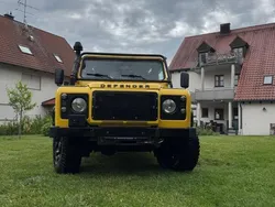 Gelb Gebraucht 2004 Land Rover Defender SUV | 41.000 €