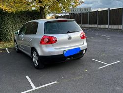 Grau Gebraucht 2008 VW Golf VI Kleinwagen | 5.800 €