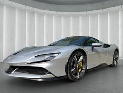 Grau Gebraucht 2022 Ferrari SF90 | 418.999 €