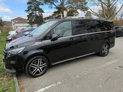 Schwarz Gebraucht 2025 Mercedes V300 Van / Kleinbus | 110.000 €