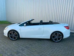 Weiß Gebraucht 2015 Opel Cascada Innovation Cabrio | 17.500 € (Fairer Preis)