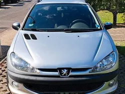 Grau Gebraucht 2005 Peugeot 206 Kombi | 2.650 € (Fairer Preis)