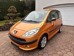 Orange Gebraucht 2006 Peugeot 1007 Premium Van / Kleinbus | 4.750 € (Teuer)
