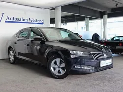 Grau Gebraucht 2020 Skoda Superb SportLine Kombi | 24.980 € (Superpreis)