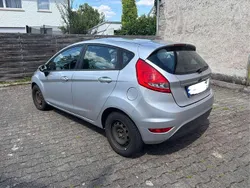 Silber Gebraucht 2009 Ford Fiesta Ambiente Kleinwagen | 3.999 € (Fairer Preis)