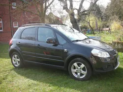 Schwarz Gebraucht 2013 Suzuki SX4 Club Limousine | 5.500 € (Fairer Preis)
