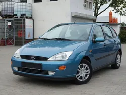 Silber Gebraucht 2000 Ford Focus Trend Limousine | 1.600 € (Fairer Preis)