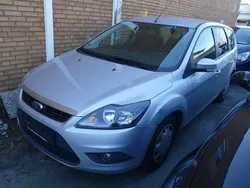 Silber Gebraucht 2008 Ford Focus Kombi | 990 € (Guter Preis)