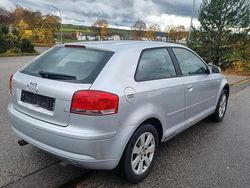 Grau Gebraucht 2006 Audi A3 Kleinwagen | 700 €