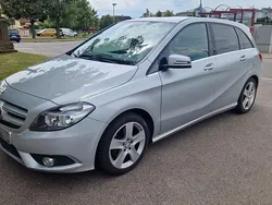Silber Gebraucht 2013 Mercedes B180 Van / Kleinbus | 11.899 € (Fairer Preis)