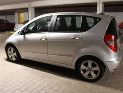 Silber Gebraucht 2011 Mercedes A190 Limousine | 7.800 €