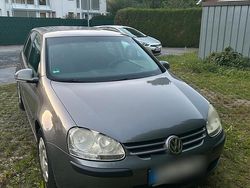 Grau Gebraucht 2005 VW Golf V Kombi | 2.890 € (Fairer Preis)