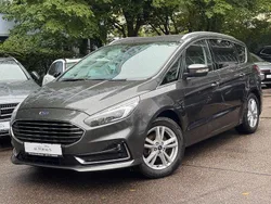 Grau Gebraucht 2020 Ford S-MAX Titanium Van / Kleinbus | 15.990 € (Guter Preis)