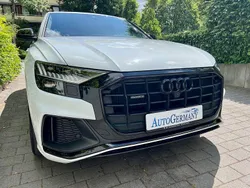 Weiß Gebraucht 2022 Audi Q8 S-Line SUV | 74.900 € (Etwas zu teuer)