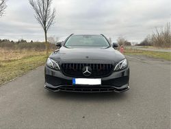 Schwarz Gebraucht 2016 Mercedes E220 Night Kombi | 20.500 € (Fairer Preis)
