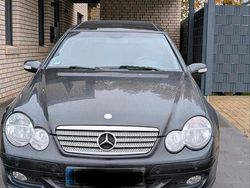 Schwarz Gebraucht 2004 Mercedes C200 Coupé | 3.250 € (Fairer Preis)