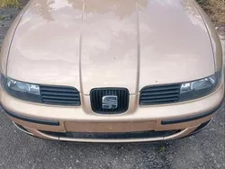 Gelb Gebraucht 1999 Seat Toledo Limousine | 1.000 €