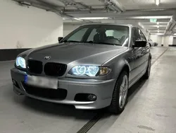 Grau Gebraucht 2004 BMW 318 Limousine | 2.900 €