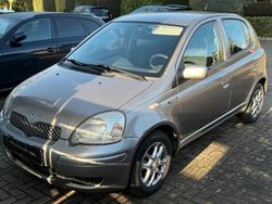 Braun Gebraucht 2005 Toyota Yaris Kleinwagen | 2.100 € (Guter Preis)
