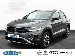 Grau (indiumgrau metallic) Gebraucht 2024 VW T-Roc Life SUV | 28.950 € (Fairer Preis)