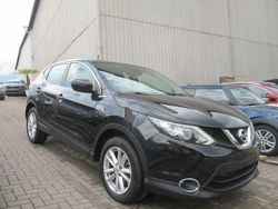 Schwarz Gebraucht 2016 Nissan Qashqai Acenta SUV | 12.490 € (Fairer Preis)