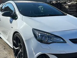 Weiß Gebraucht 2013 Opel Astra GTC OPC Coupé | 14.000 € (Etwas zu teuer)