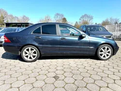 Schwarz Gebraucht 2003 Mercedes C200 Limousine | 2.999 € (Fairer Preis)
