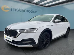 Weiß Gebraucht 2022 Skoda Octavia Scout Kombi | 26.599 € (Etwas zu teuer)