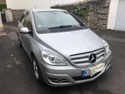 Silber Gebraucht 2008 Mercedes B200 Van / Kleinbus | 4.100 € (Fairer Preis)