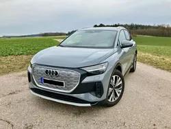 Grau Gebraucht 2023 Audi Q4 e-tron Advanced SUV | 40.500 € (Teuer)