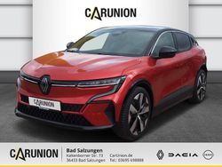 Dezirrot metallic, black pear Gebraucht 2024 Renault Mégane Techno Limousine | 25.990 € (Superpreis)