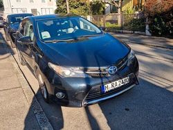 Blau Gebraucht 2013 Toyota Auris Executive Limousine | 8.400 € (Guter Preis)