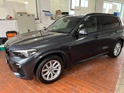 Grau Gebraucht 2019 BMW X5 Sport Line SUV | 43.500 € (Fairer Preis)