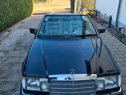 Blau Gebraucht 1992 Mercedes E300 Cabrio | 22.999 €
