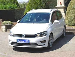 Pure white Gebraucht 2018 VW Golf Sportsvan Highline Van / Kleinbus | 14.800 € (Fairer Preis)