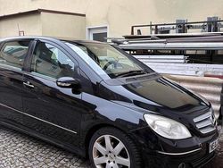 Schwarz Gebraucht 2006 Mercedes B180 Van / Kleinbus | 2.400 € (Fairer Preis)