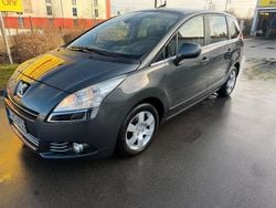Grau Gebraucht 2011 Peugeot 5008 Business-Line Limousine | 4.990 € (Guter Preis)