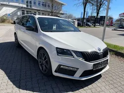 Weiß Gebraucht 2018 Skoda Octavia RS Kombi | 10.799 € (Fairer Preis)